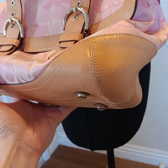 🩷Coach Y2k Pink Optic Shoulder Bag 🩷💕 - Picture 7 of 17